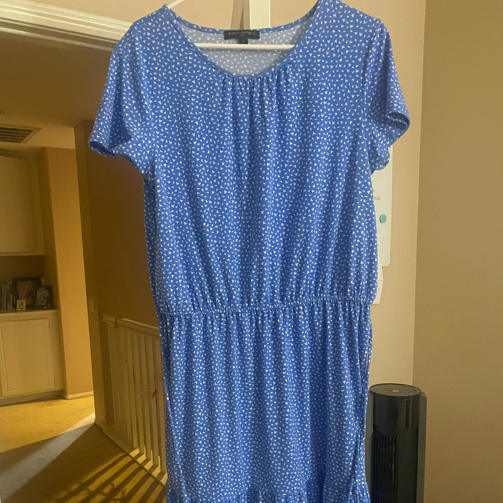 Blue & white tiered summer dress. Banana Republic